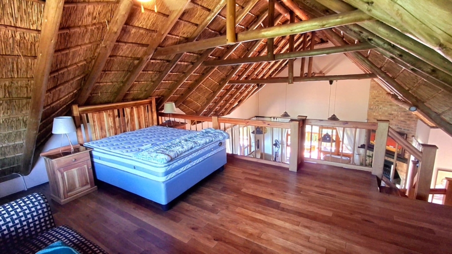 4 Bedroom Property for Sale in Boschenvaal River Front Lodges Free State